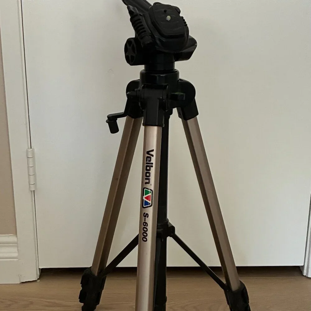 Great Condition - Velbon S-6000 Aluminum Camera Tripod
